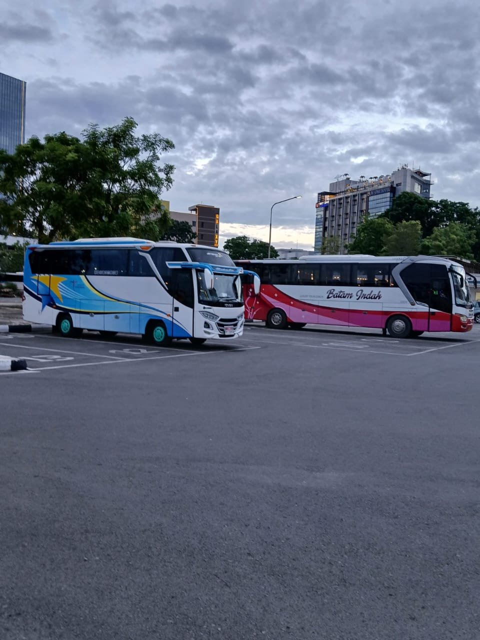 0ec7bc74-221f-451e-9c60-5c226574c8f7